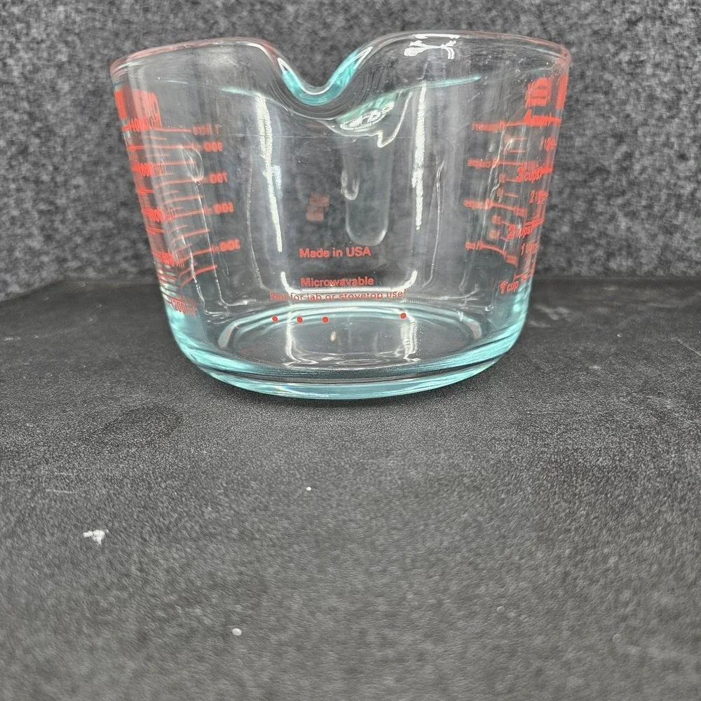 Pyrex 4 Cup 32 Oz. Glass Measuring Cup Mixing Bowl Red Letter Made‎ in USA